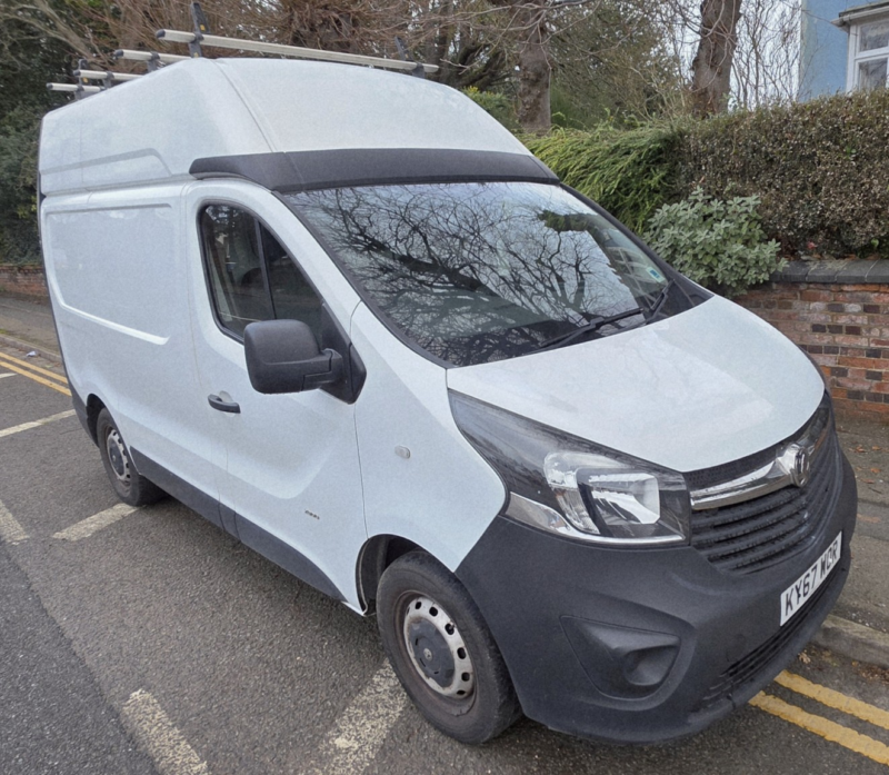 2017 Vauxhall Vivaro 1.6 Cdti 2900 Biturbo Ecotec in White — image 1