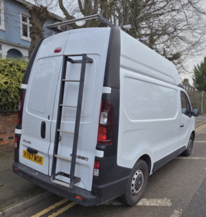 2017 Vauxhall Vivaro 1.6 Cdti 2900 Biturbo Ecotec in White — image 4