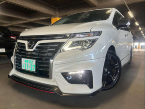 2017 Nissan Elgrand 3.5 V6 4WD Highway Star Premium *nismo* 5dr 7 Seats in White — image 5