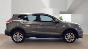 2014 Nissan Qashqai 1.6 Dci Acenta Premium 4WD Euro 5 (s/s) 5dr in Grey — image 5
