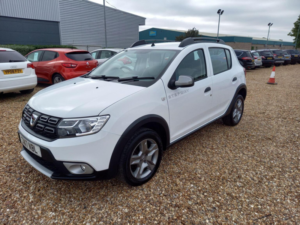2017 Dacia Sandero Stepway 1.5 Dci Laureate Euro 6 (s/s) 5dr in White — image 3
