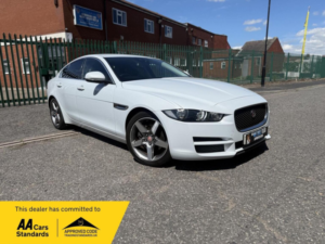 2017 Jaguar Xe