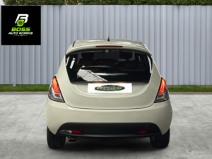 2014 Chrysler Ypsilon 1.2 Ypsilon 1.2 Se in White — image 4