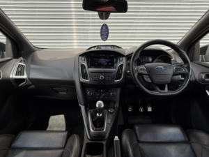 2016 Ford Focus 2.0 T Ecoboost St-3 in Black — image 5