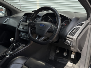 2016 Ford Focus 2.0 T Ecoboost St-3 in Black — image 6