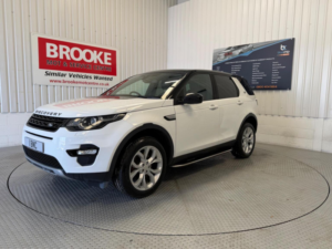2015 Land Rover Discovery Sport 2.2 Sd4 Hse Auto 4WD Euro 5 (s/s) 5dr in White — image 3