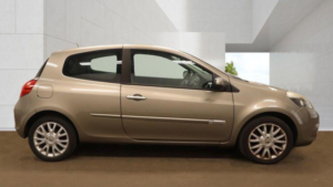2009 Renault Clio 1.2 Tce Dynamique Euro 4 3dr in Beige — image 5