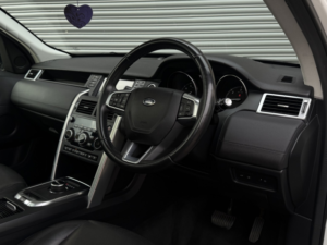 2018 Land Rover Discovery Sport 2.0 Td4 Hse Black in White — image 6