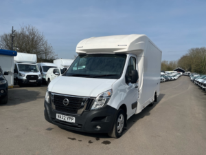 2022 Nissan Interstar Tekna Low Loader — image 2