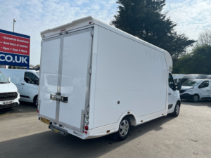 2022 Nissan Interstar Tekna Low Loader — image 5