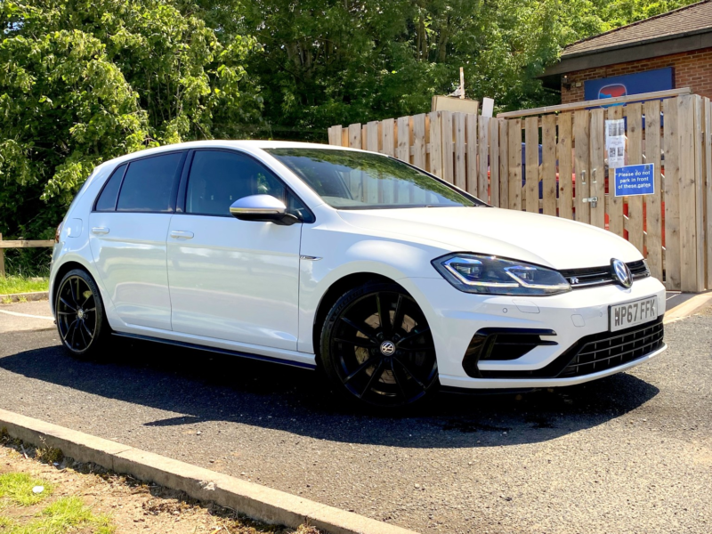 2017 Volkswagen Golf R 2.0 Tsi 310 DSG 5-Door 4motion - Fsh - Mk7.5 Model - 19inch Pretorias, Digital Dash - 54k - White in White — image 1