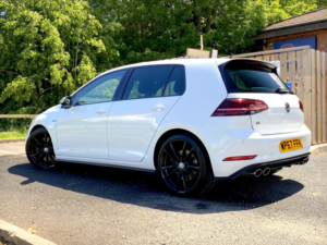 2017 Volkswagen Golf R 2.0 Tsi 310 DSG 5-Door 4motion - Fsh - Mk7.5 Model - 19inch Pretorias, Digital Dash - 54k - White in White — image 2