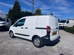 2021 Ford Transit Courier 1.0 Transit Courier Leader Van 1.0l Ecoboost 100ps Fwd 6 Speed Manual in White — image 6