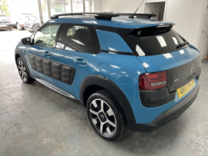 2017 Citroen C4 Cactus 1.2 Puretech Flair in Blue — image 3
