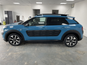 2017 Citroen C4 Cactus 1.2 Puretech Flair in Blue — image 5