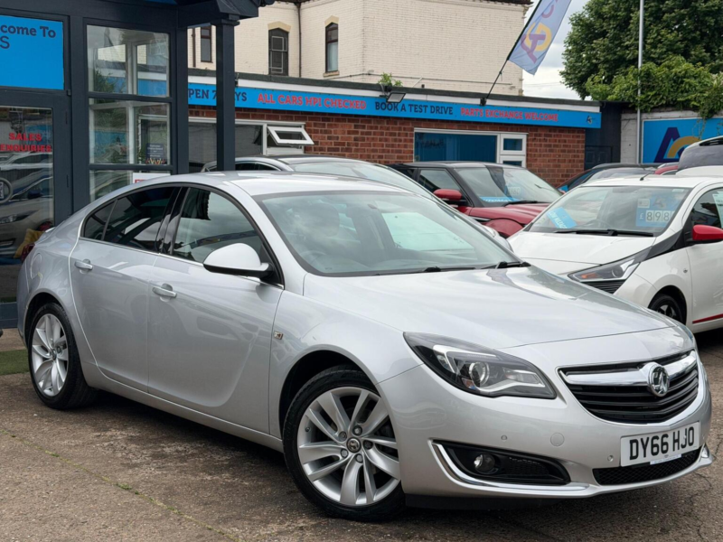 2016 Vauxhall Insignia 2.0 Cdti Sri Nav Euro 6 (s/s) 5dr in Silver — image 1