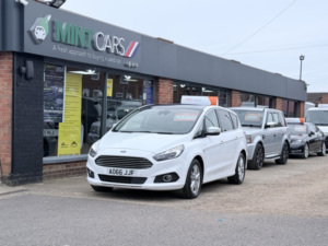 2016 Ford S-Max 2.0 Tdci Titanium in White — image 3