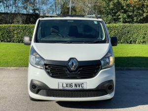 2016 Renault Trafic 1.6 Dci 27 Business+ Swb Standard Roof Euro 5 5dr in White — image 2