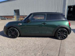 2014 MINI Hatch 2.0 Cooper Sd 3-Door Hatch in Green — image 4