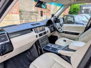 2010 Land Rover Range Rover 4.4 Td V8 Vogue Se in Grey — image 2