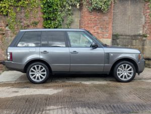 2010 Land Rover Range Rover 4.4 Td V8 Vogue Se in Grey — image 5