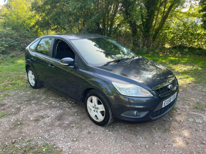 2008 Ford Focus 1.6 Style 5dr in Grey — image 1
