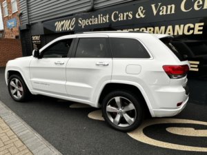 2016 Jeep Grand Cherokee 3.0 Grand Cherokee 3.0l V6 Crd Overland in White — image 6