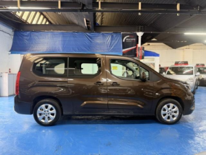 2021 Vauxhall Combo Life 1.2 Turbo Energy in Brown — image 4