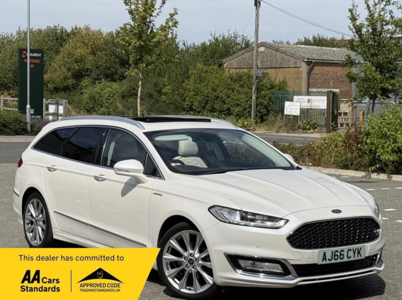 2017 Ford Mondeo 2.0t Ecoboost Vignale Auto Euro 6 (s/s) 5dr in White — image 1