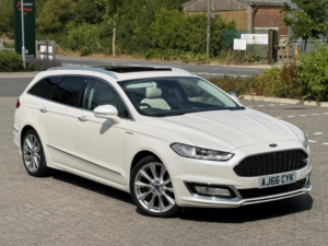 2017 Ford Mondeo 2.0t Ecoboost Vignale Auto Euro 6 (s/s) 5dr in White — image 5