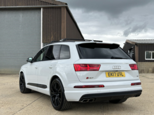 2017 Audi Sq7 4.0 Tdi V8 in White — image 6