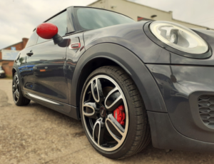 2015 MINI Hatch 2.0 John Cooper Works 3-Door Hatch in Grey — image 3