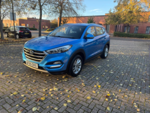 2015 Hyundai Tucson 1.7 Crdi Blue Drive Se Nav Euro 6 (s/s) 5dr in Blue — image 3