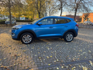 2015 Hyundai Tucson 1.7 Crdi Blue Drive Se Nav Euro 6 (s/s) 5dr in Blue — image 6