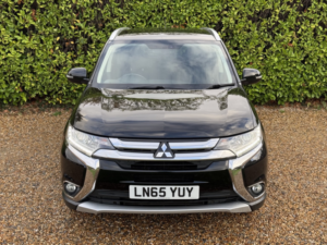 2015 Mitsubishi Outlander 2.2 Di-D Gx3 in Black — image 4