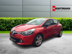 2014 Renault Clio 1.2 Dynamique Medianav 1.2 16v 75 in Red — image 3