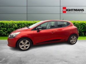 2014 Renault Clio 1.2 Dynamique Medianav 1.2 16v 75 in Red — image 4