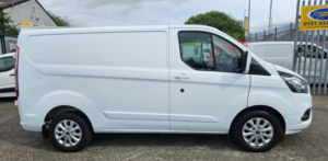 2022 Ford Transit Custom 2.0 Transit Custom Limited Van 300 L1 2.0l Ecoblue 130ps Fwd 6 Speed Manual in White — image 4