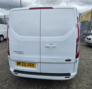2022 Ford Transit Custom 2.0 Transit Custom Limited Van 300 L1 2.0l Ecoblue 130ps Fwd 6 Speed Manual in White — image 6