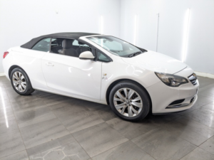 2014 Vauxhall Cascada 2.0 Cdti Se Convertible 2dr Diesel Manual Euro 5 (s/s) (165 Ps) in White — image 5