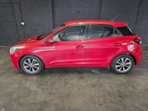 2015 Hyundai I20 1.2 Blue Drive Se Euro 6 (s/s) 5dr in Red — image 3