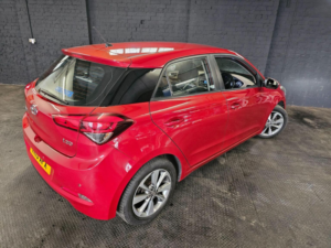 2015 Hyundai I20 1.2 Blue Drive Se Euro 6 (s/s) 5dr in Red — image 6