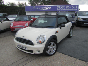 2010 MINI Convertible 1.6 One Convertible in White — image 5
