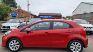 2016 Kia Rio 1.4 Crdi Ecodynamics 2 in Red — image 3
