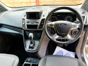 2022 Ford Grand Tourneo Connect 1.5 Ecoblue Zetec MPV 5dr Diesel Auto Euro 6 (s/s) (100 Ps) in Silver — image 2