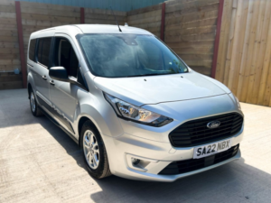 2022 Ford Grand Tourneo Connect 1.5 Ecoblue Zetec MPV 5dr Diesel Auto Euro 6 (s/s) (100 Ps) in Silver — image 5