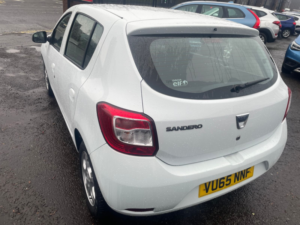2015 Dacia Sandero 0.9 Tce Laureate Hatchback 5dr Petrol Manual Euro 6 (s/s) (90 Ps) in White — image 6