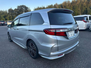 2014 Honda Odyssey Absolute Ex 5dr 7 Seats in Silver — image 5