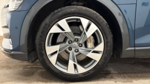 2019 Audi E-Tron 55 SUV 5dr Electric Auto Quattro 95kwh (408 Ps) in Blue — image 6