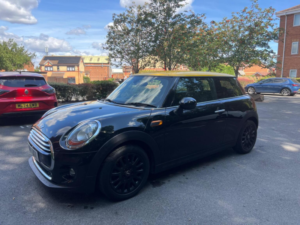 2015 MINI Hatch 1.5 Cooper Euro 6 (s/s) 3dr in Black — image 3